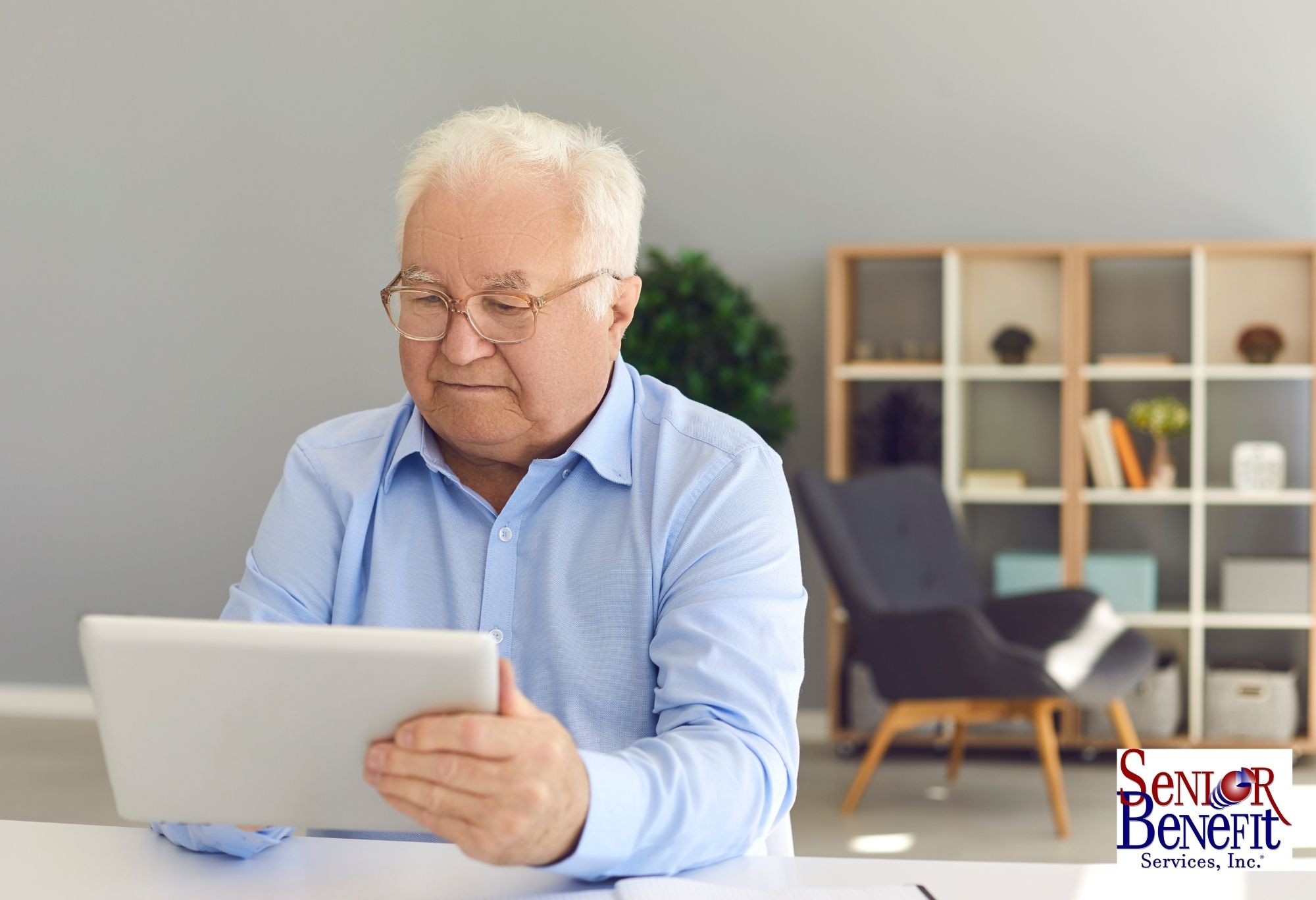 Senior SIgning up for medicare plans - Senior Benefit Services - Hagerstown, MD